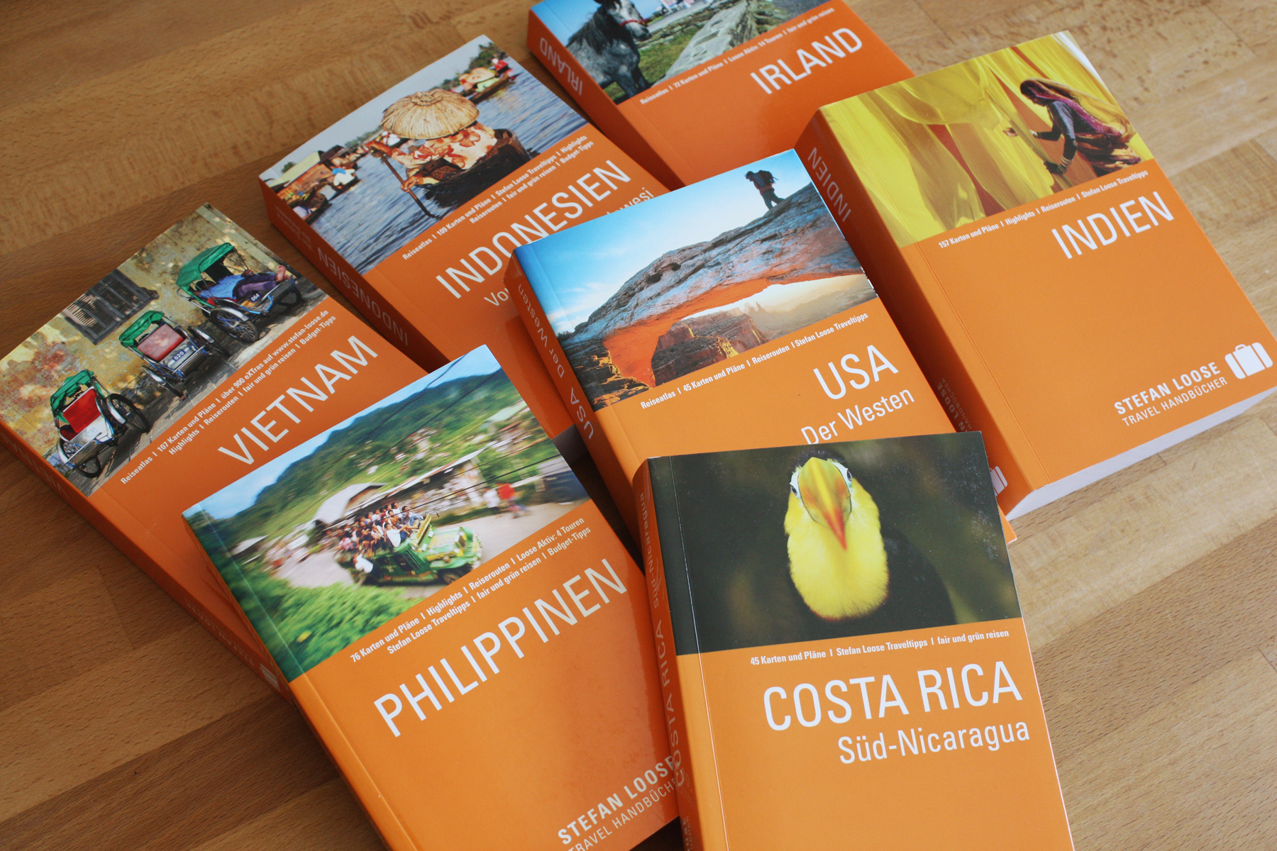Reiseführer der Stefan Loose Travel Handbuch Reihe mit umfangreichen Informationen für Individualreisende. Die Covergestaltung erfolgte verlagsintern.